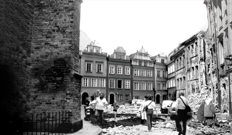 archiwalne fotografie II wojna światowa - Powstanie w Warszawie Ulica Kanonia.jpg