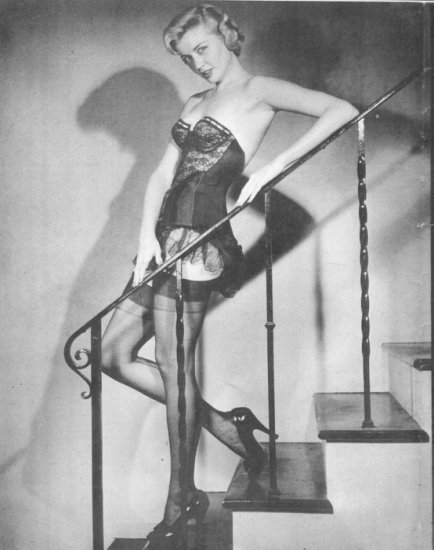 Black Silk Stockings 1958 - 008.jpg