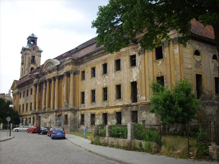 ZAMKI POLSKA - Żary_palace.jpg