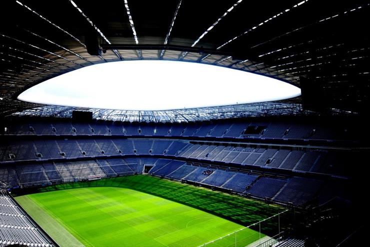 Stadiony piłkarskie - Allianz Arena.jpg