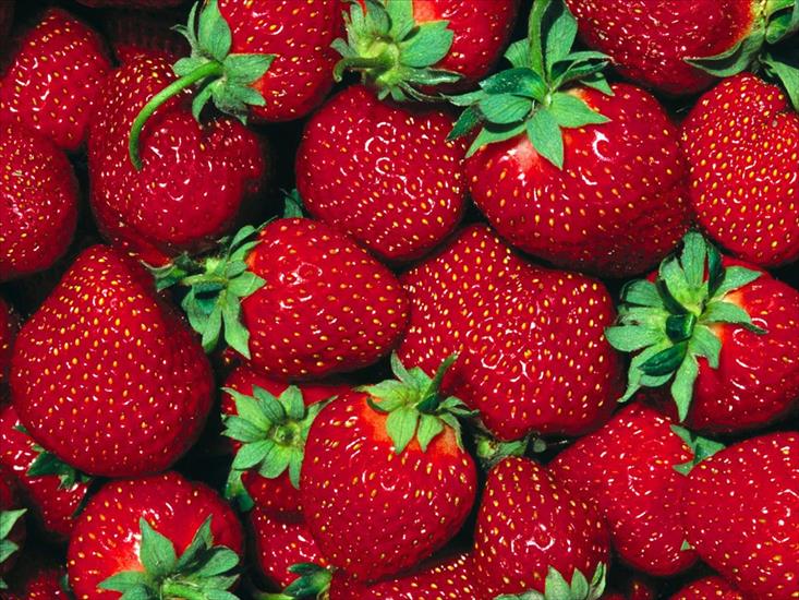 tapety -  OWOCE - Summer Strawberries.jpg