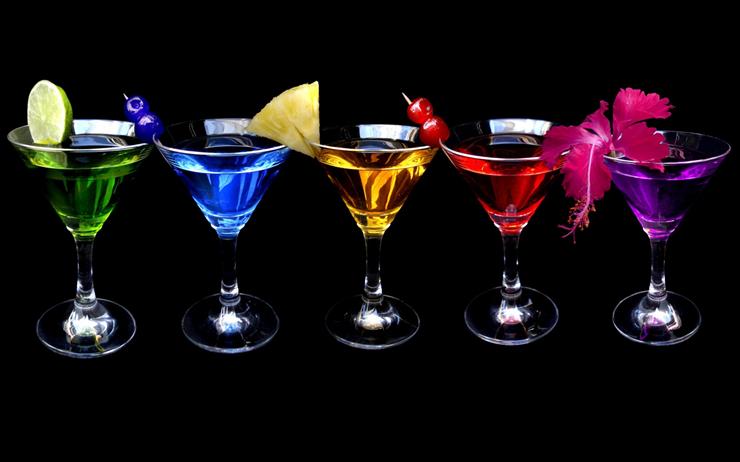 Najslynniejsze drinki swiata - Food_Drinks_Colorful_cocktails_034388_.jpg