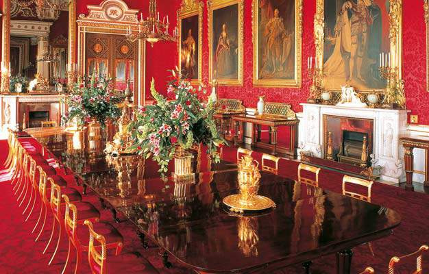 Palace of Westminster - siedziba brytyjskiego parlamentu - Buckingham_Palace_in_London_2.jpg