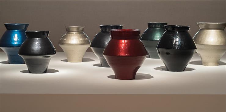 Ai WeiWei1 - Han Dynasty Vases with Auto Paint 2014.png