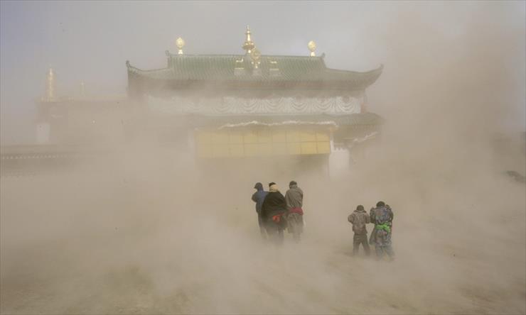 FOTOGRAFICZNA_AGENCJA_REUTERS - Tybet_droga do monastyru.jpg