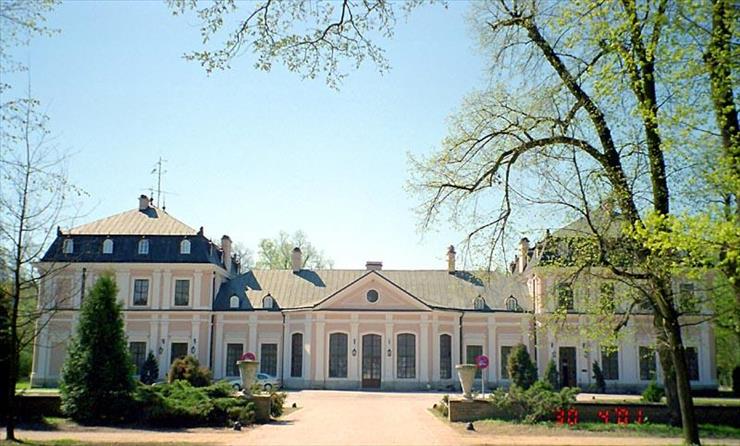 Pałace na ziemi polskiej - Sieniawa_palace01.jpg