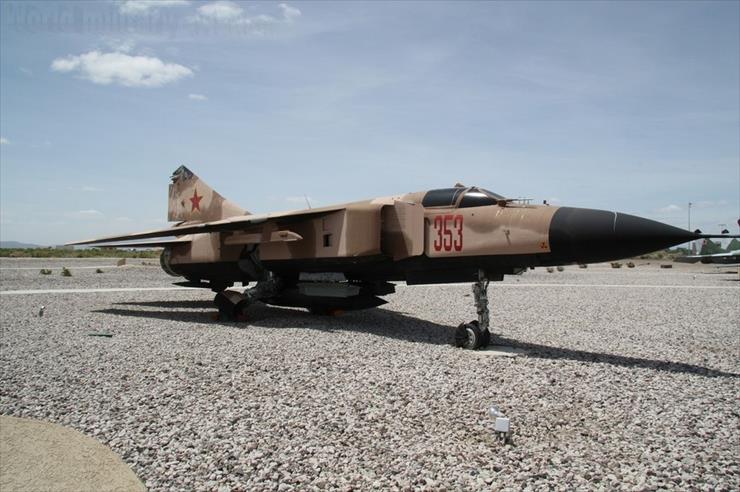MiG-23  radziecki  samolot myśliwski - MiG-23M 353 w Naval Air Station, Fallon Nevada.JPG